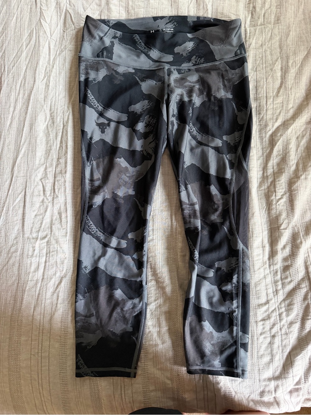 Under Armour Black and Gray Camo Compression Leggings